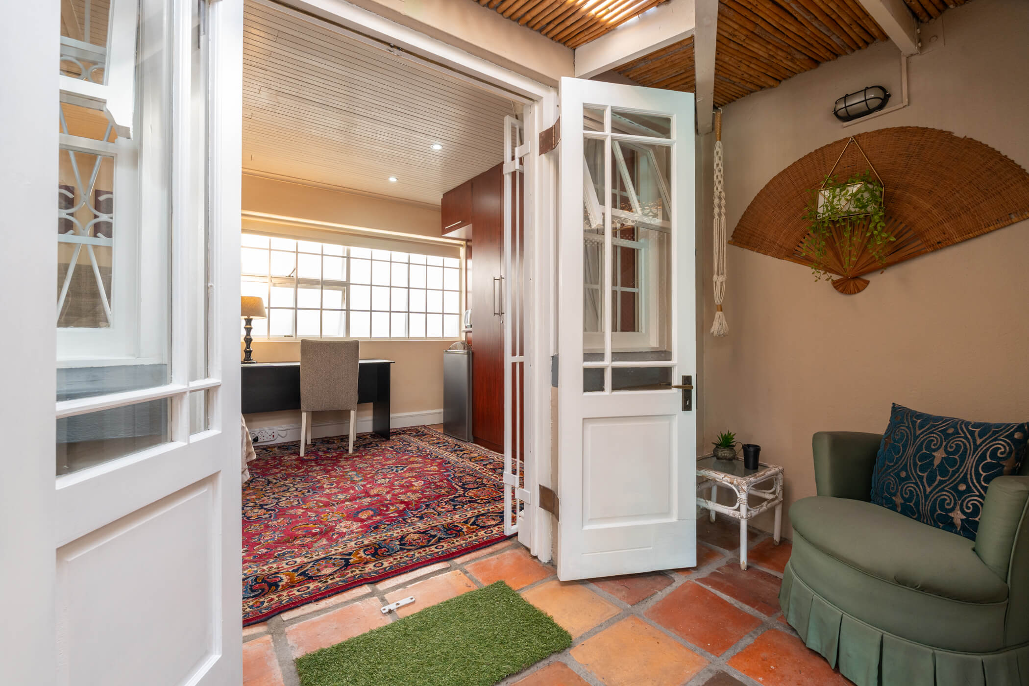 inn-style-guesthouse-cottage-room-5