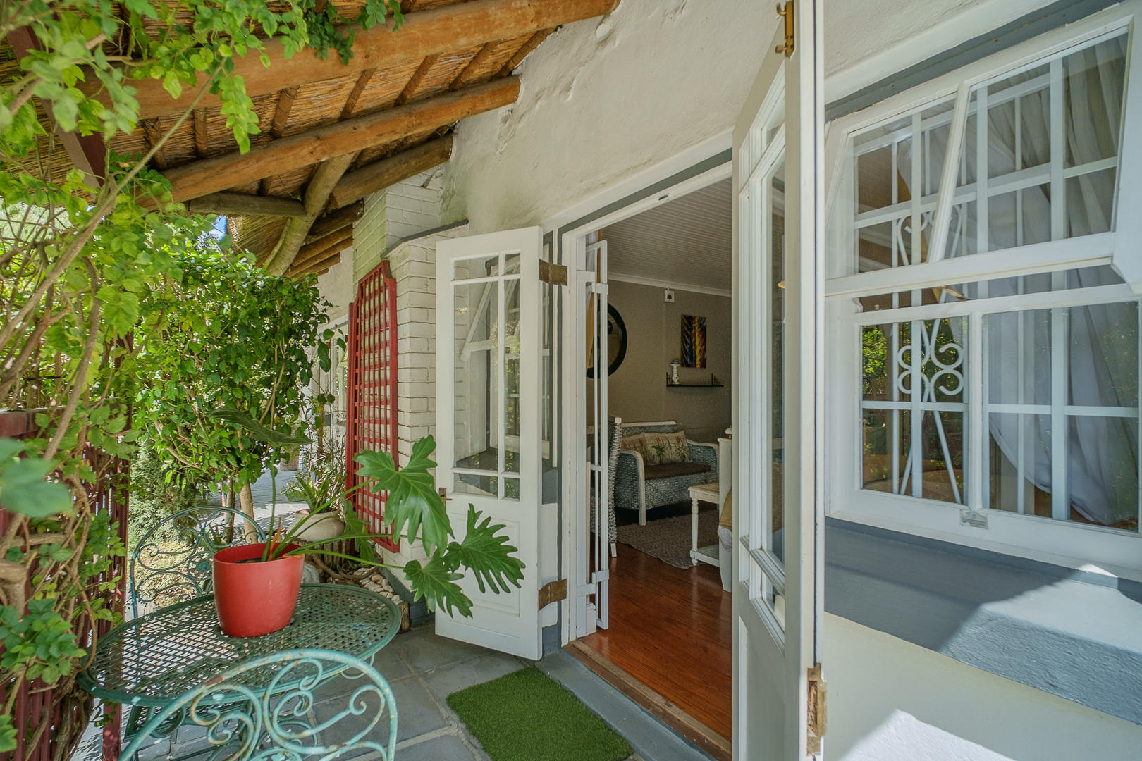 classic-room-private-entrance classic-room-private-entrance